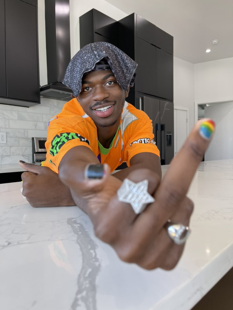 LilNasX's tweet photo. bought my first house today 😢🧡 https://t.co/Up2yNrnsHO