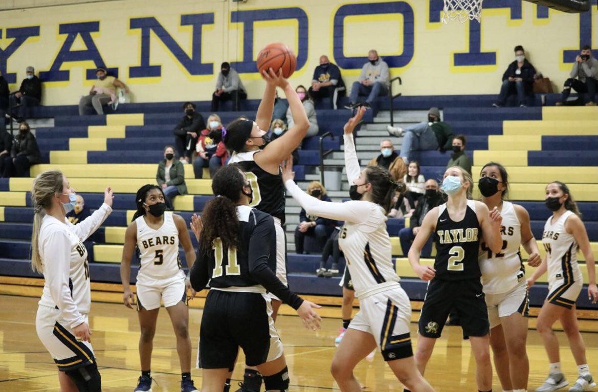 TaNeicea tweet media