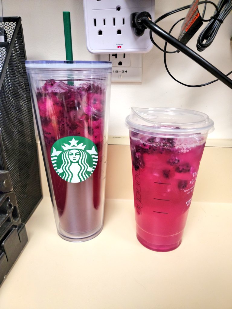 My co-worker bough me a drink and I poured it into my other cup.
Crazy right, same drink different cups & there both full.
#Starbucks #MangoDragonFruit #Refresher