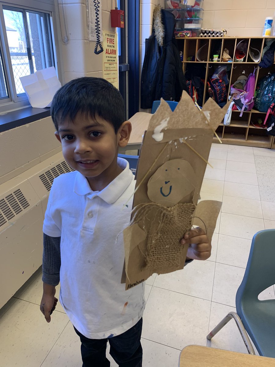 Mrs_Stranges's tweet photo. We were thrilled to join In the celebration of Paper Bag Princess Day with the great Robert Munsch who shared a video of himself acting out the story for all his fans! #PBPday https://t.co/eSJfYg7r91