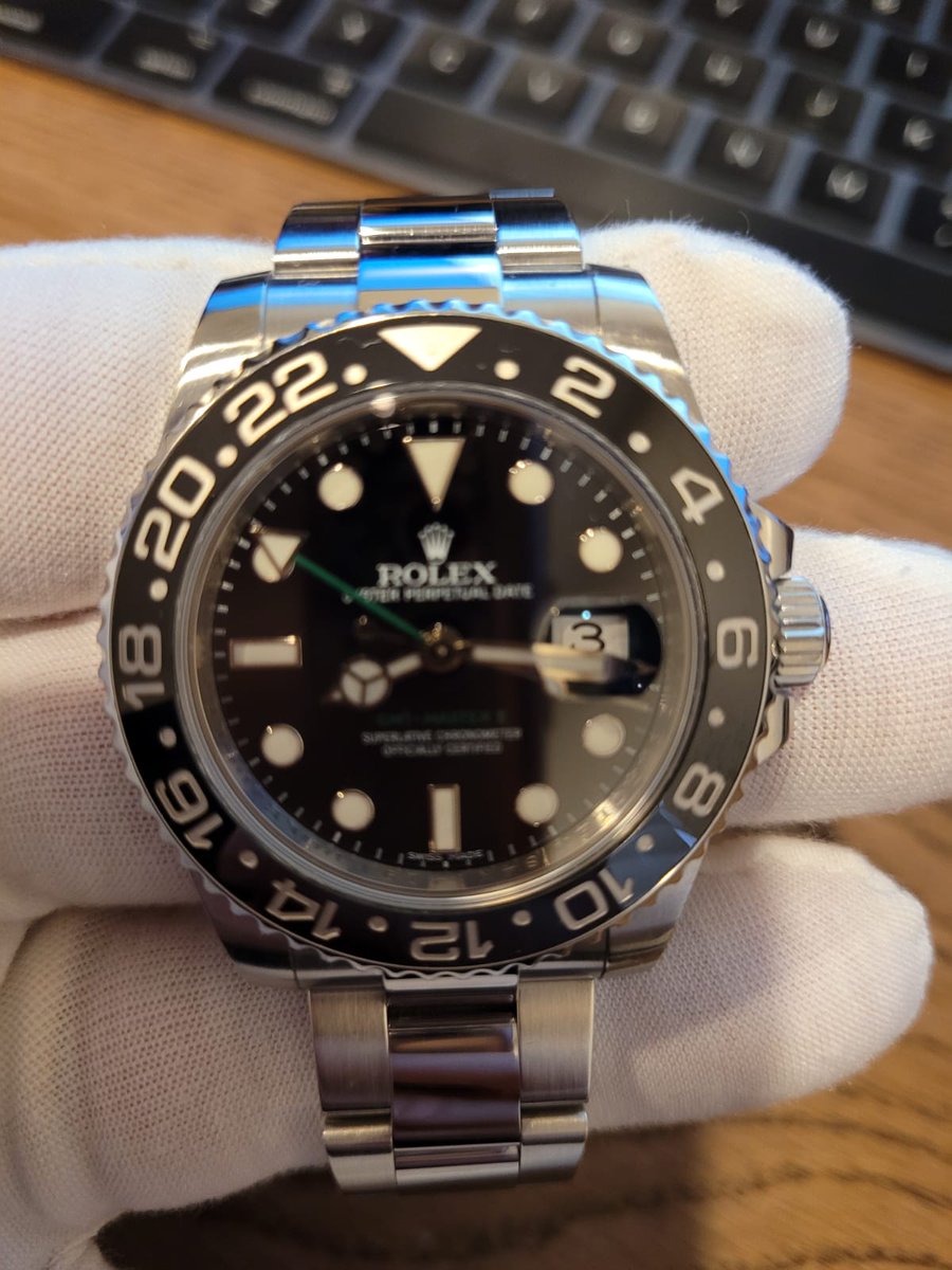chrono18k's tweet photo. Rolex Gmt master II -  sale. box and papers. https://t.co/Ut2A3is7Mm https://t.co/XILyEz9QR1