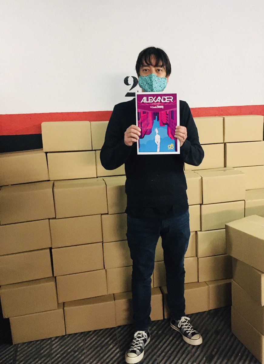 costa_fleming's tweet photo. 😇 Ahí van 4.000 raciones de buen rollo en forma de revista! #AlexanderMagazine num8 ya está en La Costa 🐳 #MakingBarrio https://t.co/tOqP86iUap