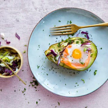 LIVINGDAILYDOSE's tweet photo. KETOTARIAN DIET:
The Cutting- Edge Mostly Plant-Based Keto Food Plan

We believe in reaching for the kitchen cabinet before the medicine cabinet - Ketotarian by Dr. Will Cole is a plant forward meal plan that uses fat as fuel to provide the body w/ a more effective energy source. https://t.co/On6BbRNEkD