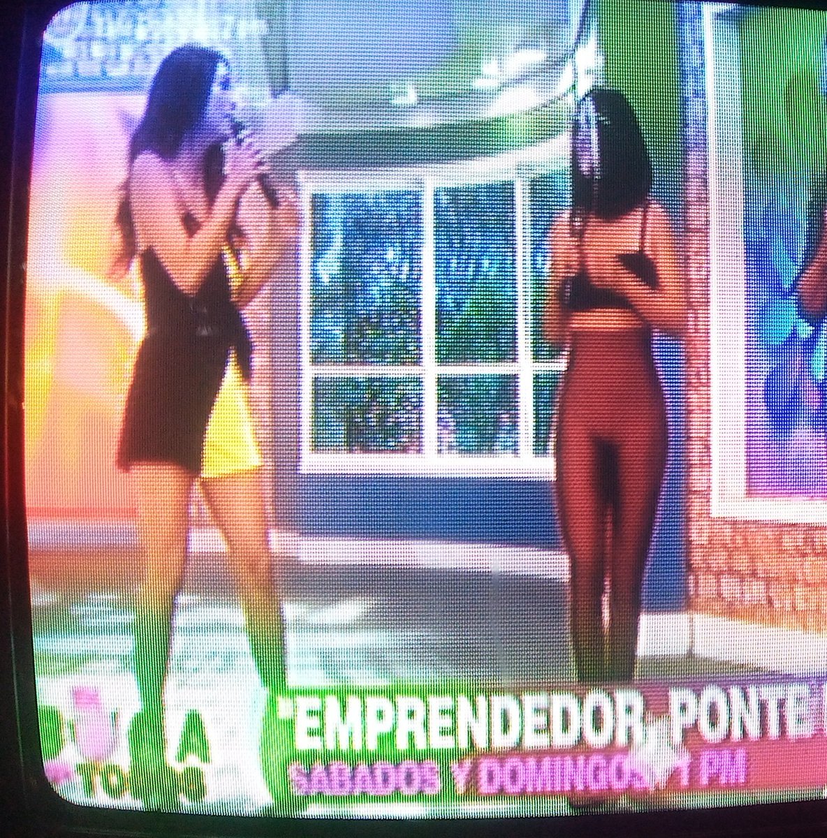 VeroSotelo9's tweet photo. Que lindo ver a Jaz y Angie ๐ฅฐ๐ #Pinezaga ๐ @jazminpinedo @AngieArizaga https://t.co/pVO36FKhRQ