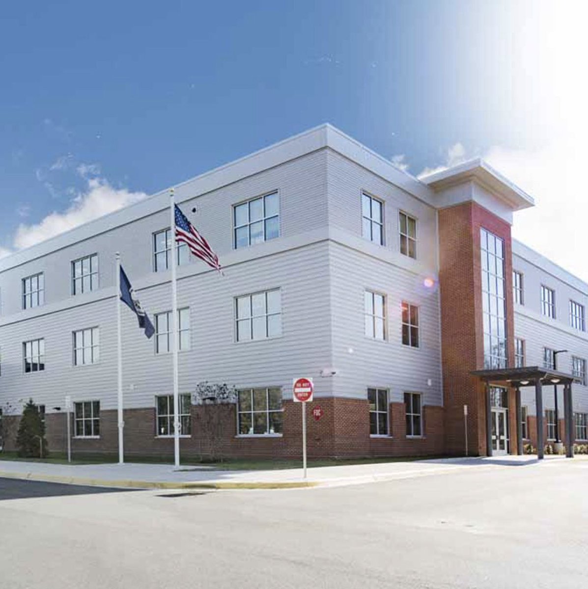 WeAreNPA's tweet photo. On March 17, join Robert Eichorn for a virtual tour of his school, Independence Nontraditional School. Tune in on our Facebook page at 1:00 p.m. (ET). #NASSPVirtualTour https://t.co/P0AAWCtt9d https://t.co/3oLeA6GZk0