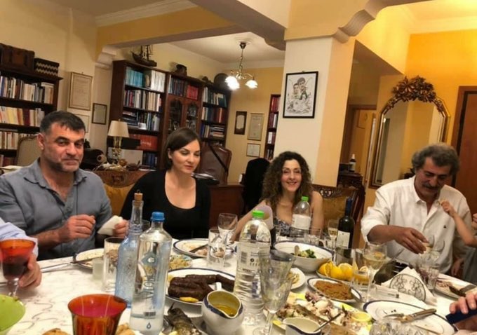 YangoKalamaris's tweet photo. @KostasVaxevanis Στην υγεια μας ρε παιδιά https://t.co/uN8yj4QqCL