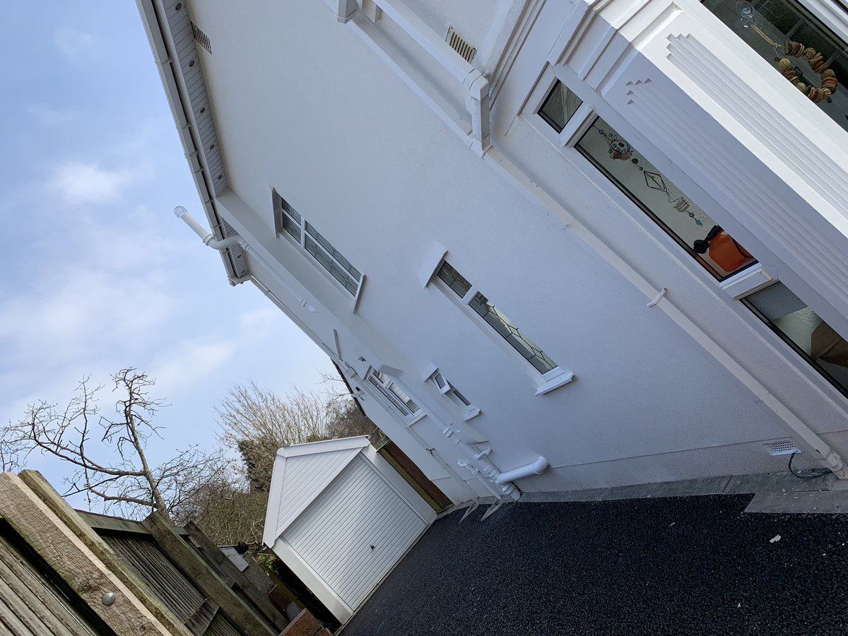 Scott_TRS's tweet photo. Beautiful finish by the TRS team to this house in Westbury- on-Trym. #TRS #EWI #bristolrender #Siliconerender TRS - The Rendering Specialists. https://t.co/Xqgl0TbMuy