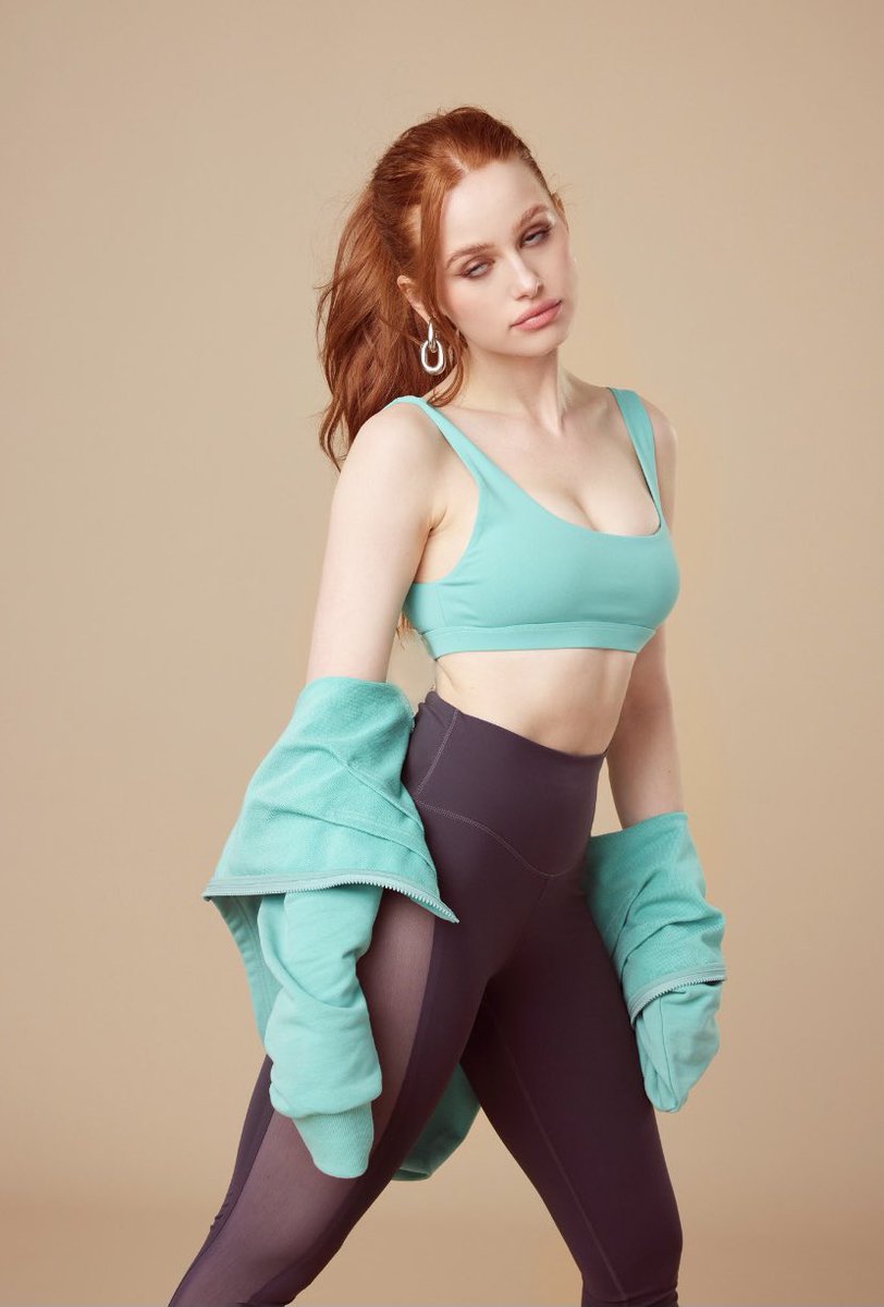 Me waiting for a choni kiss in season 5 be like:
<a href="/VanessaMorgan/">Vanessa Morgan</a> <a href="/madelainepetsch/">Madelaine Petsch</a>