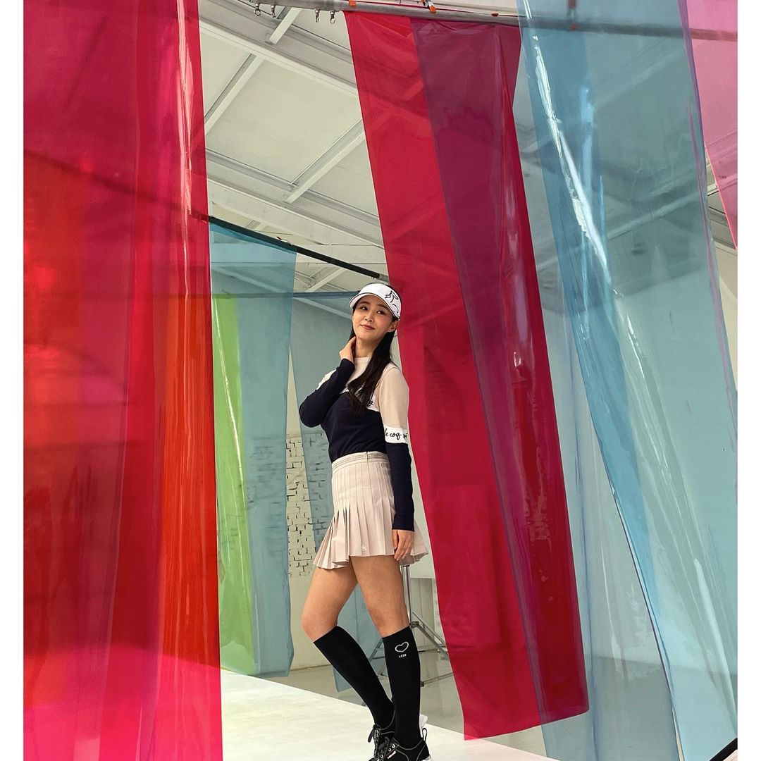 yulkzone's tweet photo. kwon yuri for @lecoqsportif korea https://t.co/ueHaGn8Bmt