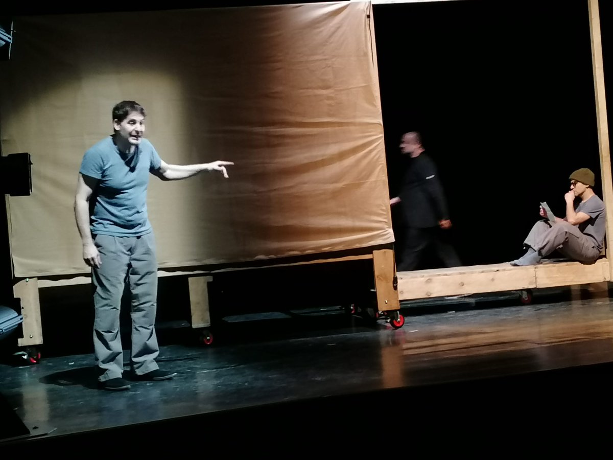 ajlagarriga's tweet photo. Aquesta setmana l'alumnat de 1r d’ESO dels centres educatius de #laGarriga ha pogut gaudir de "Mon pare és un ogre" de @LaBaldufaTeatre, una obra de teatre gestual, amb els sentiments com a protagonistes. Seguim amb la #CulturaSegura #projecteACE
Més info: https://t.co/BrzeiUhb6y https://t.co/YJK4nM9hGX