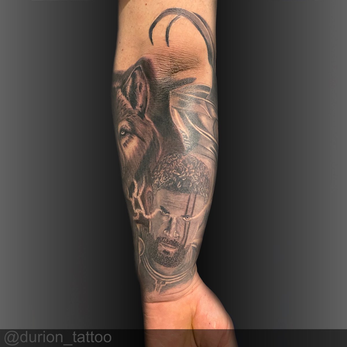 Healed
#tattoo #tetovani #tetovaniostrava #ostrava #czech #tattooartist #durion #duriontattoo #tetovaniopava #opava #brno #praha #marvel #avenger #avengers #thor #ChrisHemsworth #healed #healedtattoo https://t.co/KWziwXh2bJ