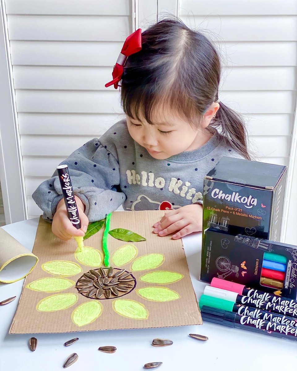 chalkola_'s tweet photo. "We love upcycling craft. We made a 🌻 with TP roll stamping for the petals and 🌻 seeds shell for the disk. For the petals, we painted them with #Chalkola Chalk Markers" - @AbbyTeh | https://t.co/CM5h0ztwAS https://t.co/Sugdzt5o0x
