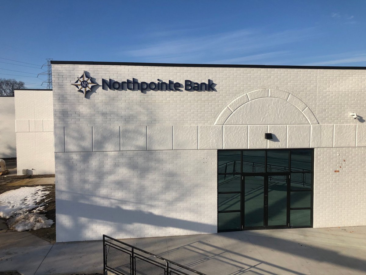 metrosignsal's tweet photo. Northpointe Bank needed more signs installed at their locations in West Michigan and we were able to help out! Don't forget about our Grand Rapids area location!
#GrandRapids #NorthpointeBank #install #building #sign #MetroSigns https://t.co/JipB25M7zr