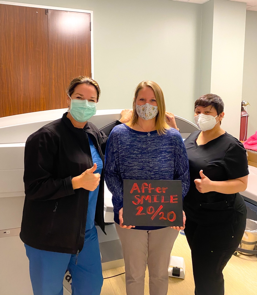 htxeye's tweet photo. Jen was thrilled with her 20/20 vision after SMILE. Come in for a free consultation at the only office offering SMILE (SMall Incision Lenticule Extraction) in Austin! 

Call us today at 512-213-2220 or visit out website at https://t.co/FqrfwroaqW

#SMILE #visioncorrection https://t.co/MqU8cF0LjP
