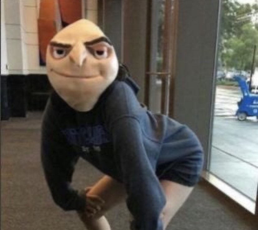 „omg there is <a href="/VanessaMorgan/">Vanessa Morgan</a> act natural."
Me: