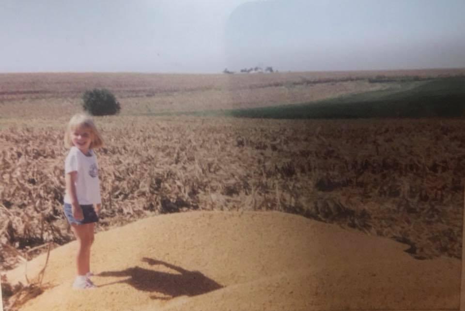 Cemily2020's tweet photo. I wish farms never got sold https://t.co/uDDp1bHZuf