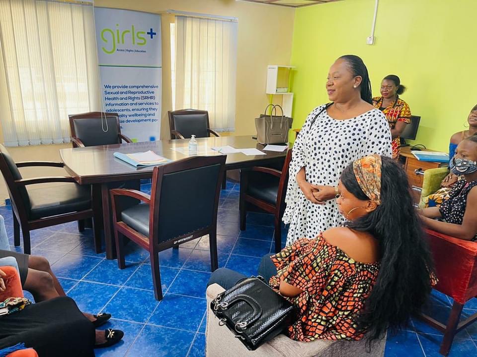 asmaakjames's tweet photo. It's a meet and greet with the 10 young women whom AJ foundation is supporting to take the Madam Wokie Skills :Tie dye class.
I am so happy to have supported these young women, they have such great passion.
#GirlsPlus
#AJFoundation
#girls #inspiration https://t.co/Iysh9BP17i