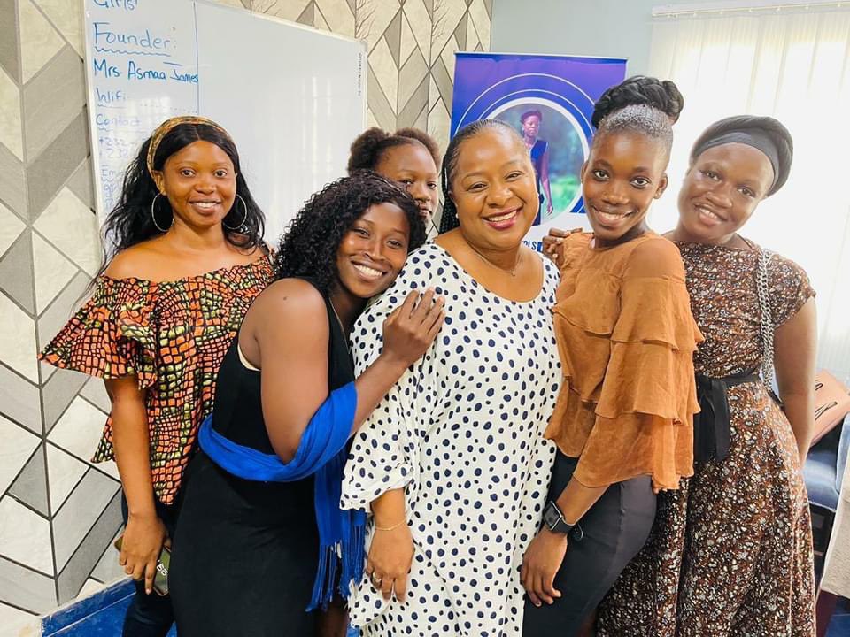 asmaakjames's tweet photo. It's a meet and greet with the 10 young women whom AJ foundation is supporting to take the Madam Wokie Skills :Tie dye class.
I am so happy to have supported these young women, they have such great passion.
#GirlsPlus
#AJFoundation
#girls #inspiration https://t.co/Iysh9BP17i