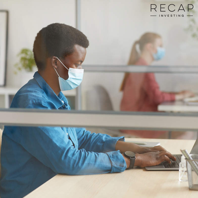 RecapInvesting's tweet photo. 😷 The Covid-19 crisis will remain a top global ESG issue into 2021, even if a vaccine is found, as pandemic-related job losses have exacerbated social challenges, including income and gender inequality.

#RecapInvesting #SustainableInvesting #ESG #PandemicRisks https://t.co/n70Ik1lfiO