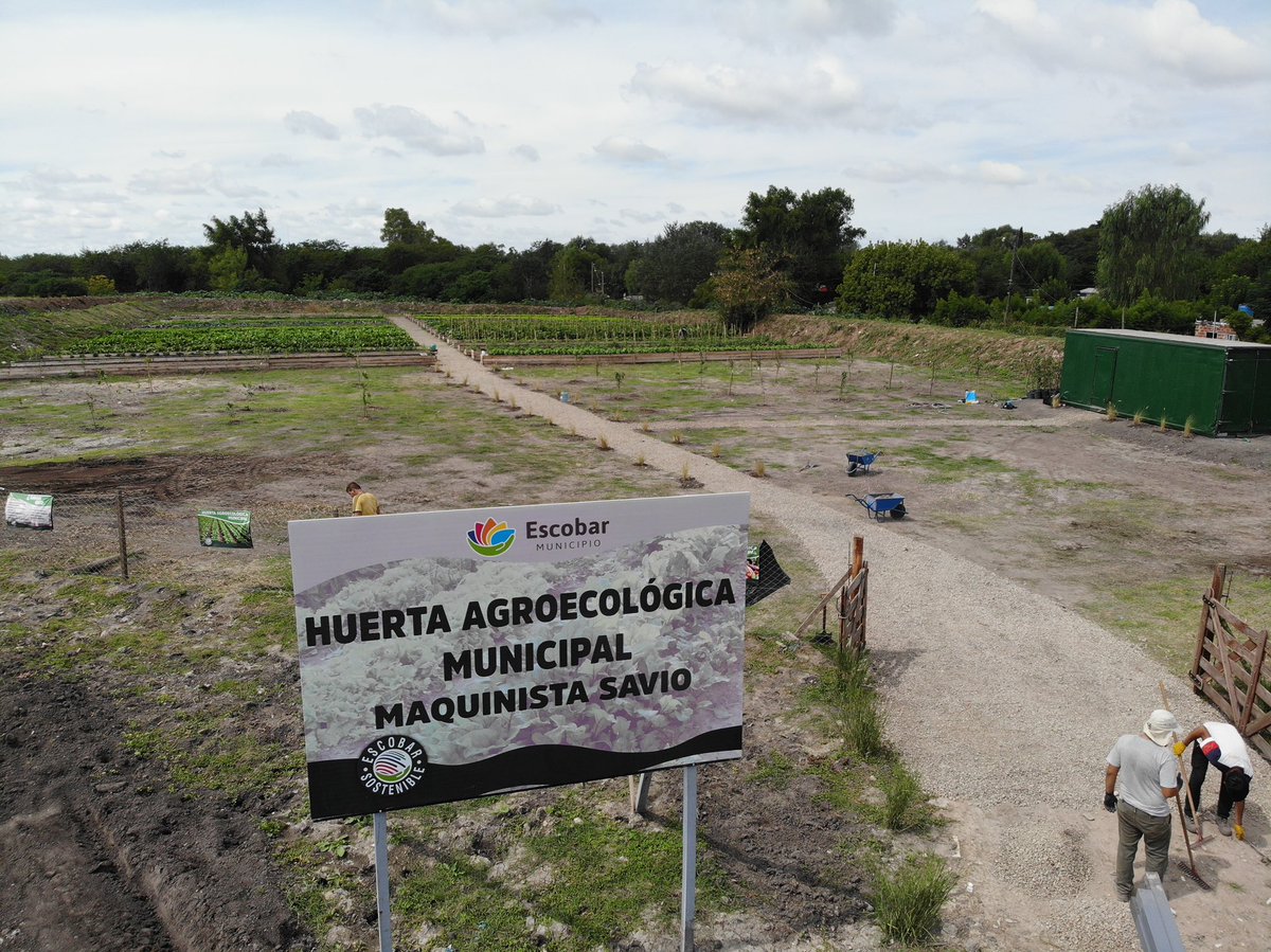 ArielSujarchuk's tweet photo. Inauguramos el Polo Ambiental de Maquinista Savio con la apertura de la segunda huerta agroecológica municipal donde antes había un enorme basural a cielo abierto ➡️ https://t.co/sUetqAl5Zf

#EscobarSostenible
#EscobarNosUne
#EscobarTeDaCadaDíaMás https://t.co/qSOIUH6eOC