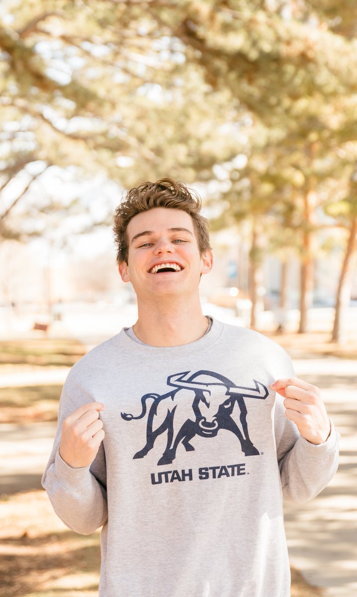 USUAggies's tweet photo. Happy #TrueBlueAggieFriday, everyone! #USUAggies https://t.co/4DZx7NjxOl