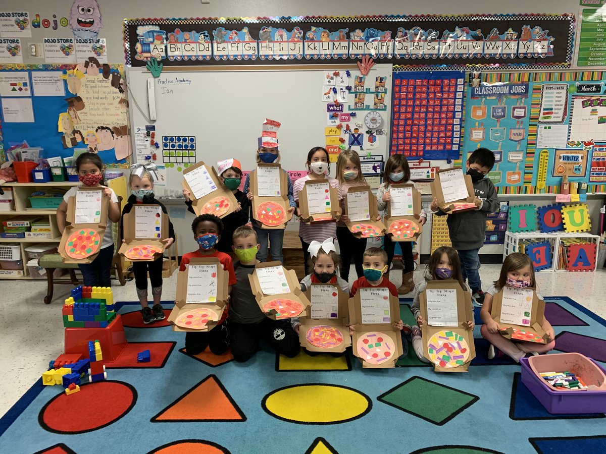 We had so much fun making our shape pizzas! Thanks ⁦<a href="/SamanthaGriego/">Samantha Rallis</a>⁩ for the great idea!@Stephparsons5⁩ ⁦<a href="/Alex2Inspire/">𝙰𝚕𝚎𝚡𝚊𝚗𝚍𝚛𝚊 𝙼𝚊𝚛𝚝𝚒𝚗</a>⁩ ⁦<a href="/SassySimm/">Amy Simmons</a>⁩ ⁦<a href="/FollowingFowler/">Fowler Elementary</a>⁩