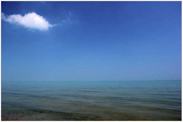 marybedy's tweet photo. Lake Huron with One Cloud
https://t.co/jESjbv0fK5 #lakehuron #singlecloud #onecloud #marybedy https://t.co/hr7uD0d1Vc