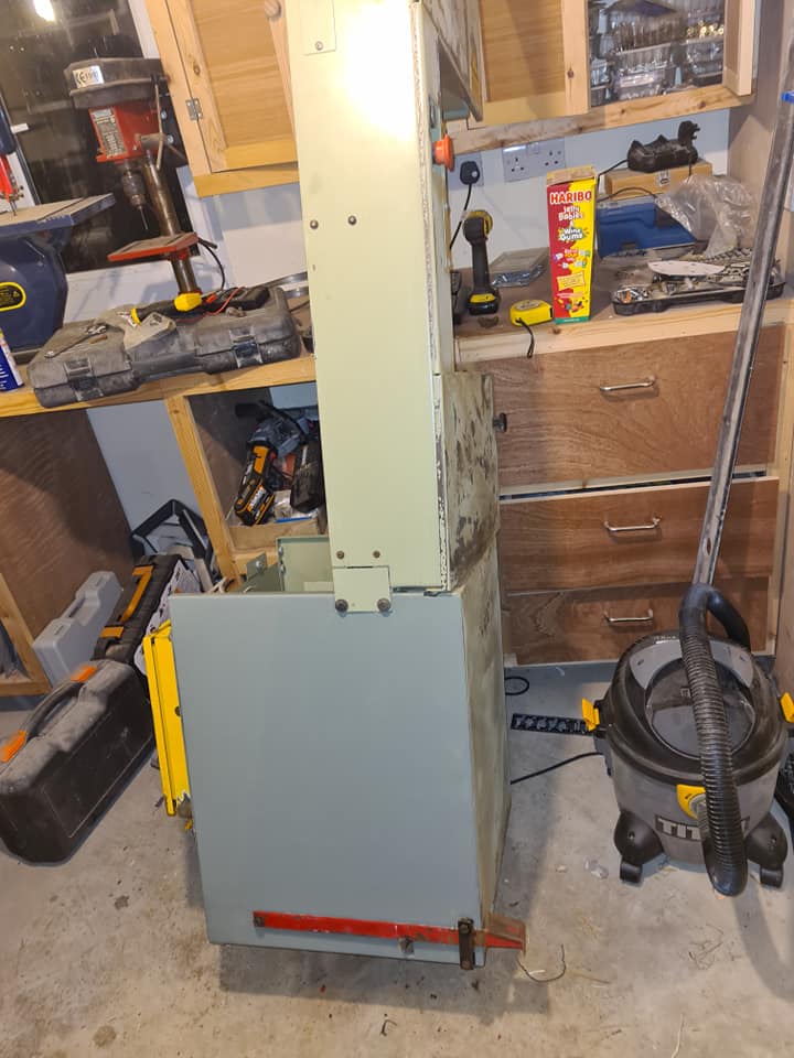 Mon3dDesigns's tweet photo. Finally finished restoring this #Startrite 352 #bandsaw from the 80's, went this route rather than buying new, as I reckon these machines are far better than the new ones being offered, and a cheaper route as well. Its a #3phase machine, but bought a good Phase Converter. https://t.co/tt2sK63P3Z
