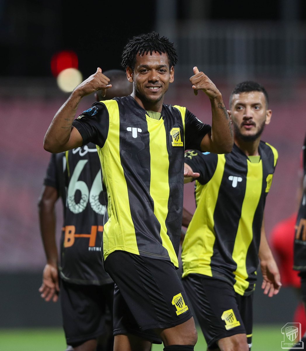 بتوفيق من الله واخلاص في العمل نذهب من فوز الى فوز لنعتلي الى مكانة يستحقها النمور واسعاد اغلا جمهور وعاش اتحادنا عزنا وفخرنا💛🖤