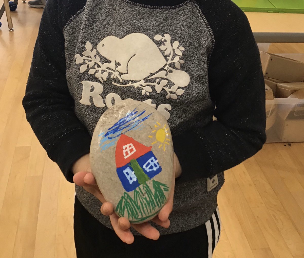 grade3vsps's tweet photo. Our rock painting project was a success! It was nice to see so many different ideas. We painted stones using paint markers. We also had stencils on hand for those who wanted to make a specific design. So much fun!! #kindergarten #YRDSB #creativity #rockpainting https://t.co/IC0pCBbzSB