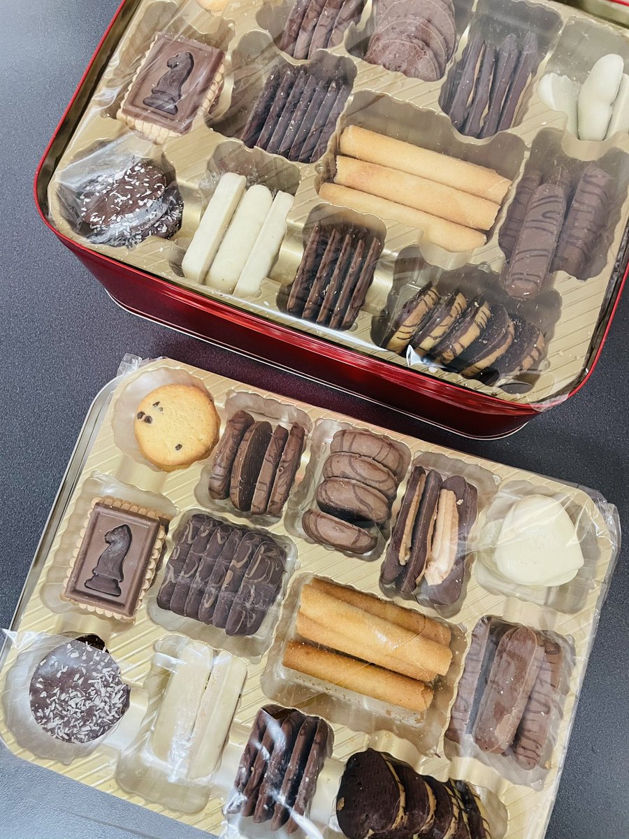 lisanchez21's tweet photo. #HappyEmployeeAppreciationDay  Let’s gain some sweet calories together!🤣 #ALLIN #Lovemyteam #Grateful #Celebratingmyteameveryday #Team86th 💞 https://t.co/E27hFtWa6s