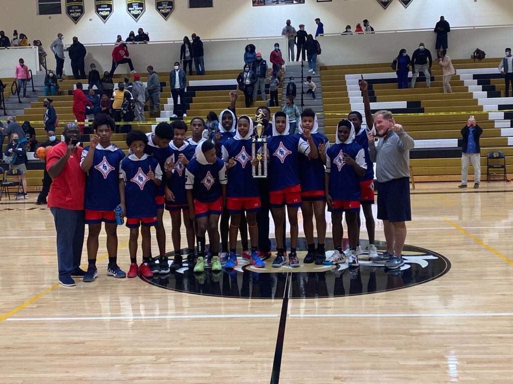 FRMSEagles's tweet photo. Say hello to your 2020-2021 Fayette County Boys Basketball Champions! Huge thanks to Coach Latimer and Coach Thacker for an exceptional championship run! #EagleNation @fcboe #JenkinsRoadFamily #FlatRockForward https://t.co/HrAaA37Msk
