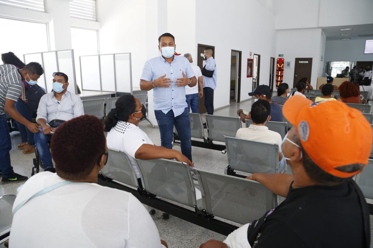 surorientebaq's tweet photo. La jornada resultó exitosa y se espera que muchos de los habitantes del Suroriente accedan a la oferta laboral de las empresas ubicadas en nuestra localidad", manifestó nuestro alcalde local, @mrosalesc1. https://t.co/QdwOYZKdfV