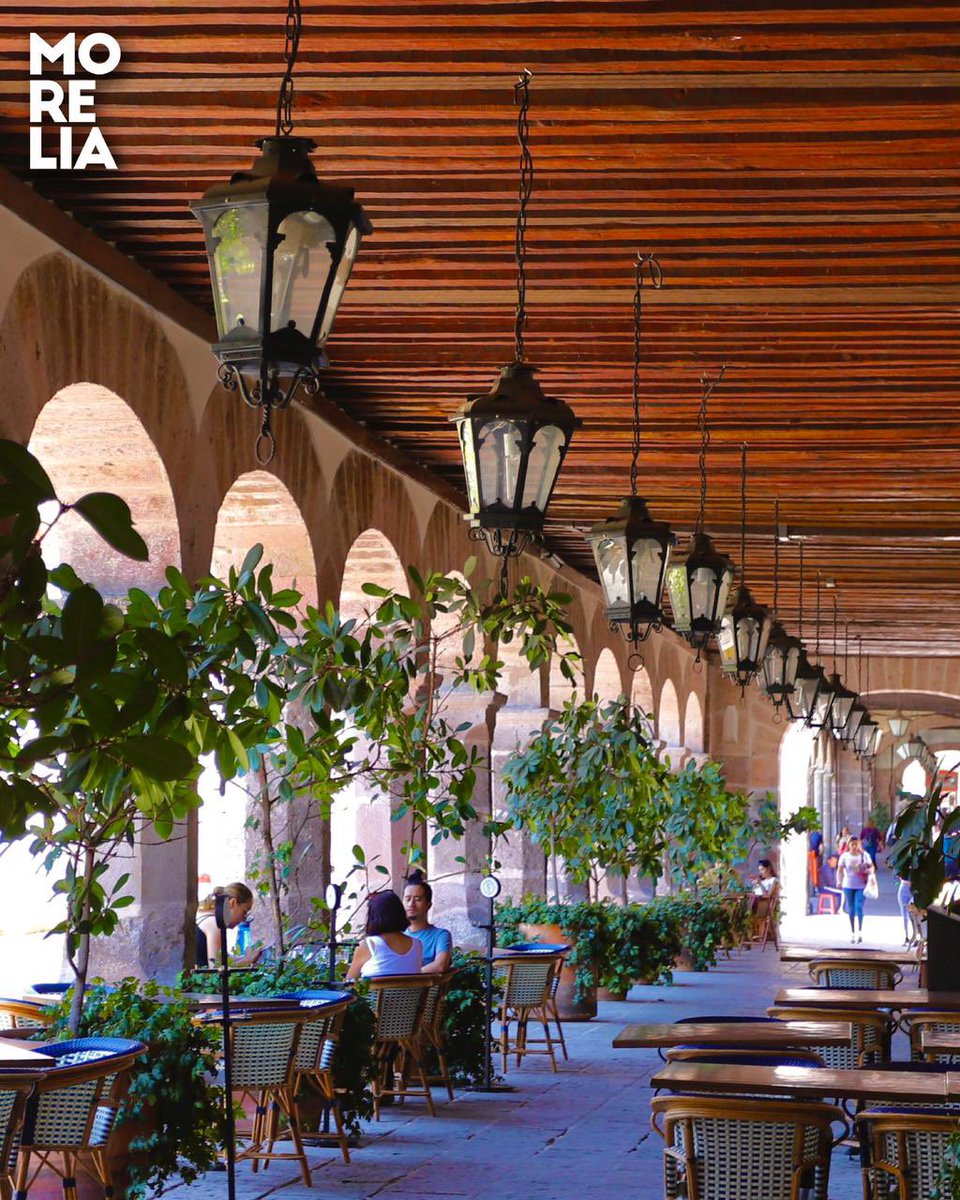 Turismomorelia's tweet photo. Esta tarde degusta un delicioso café o postre en los #Portales del #Centro de #MoreliaDeMisAmores.

#MoreliaDeFinDeSemana
#QuédateEnMéxico
#QuédateConMorelia

@WTTC @SECTUR_mx   #SafeTravels  #GobiernoDeMorelia  #PatrimonioCulturalDeLaHumanidad  #FelizViernes #Michoacán https://t.co/qRCT5fg5kA