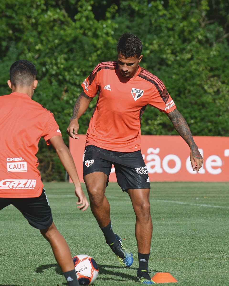 SaoPauloFC's tweet photo. 📍 CT da Barra Funda

👊 Bora para o primeiro clássico no @Paulistao!

#VamosSãoPaulo 🇾🇪 https://t.co/WWZOQXBukg