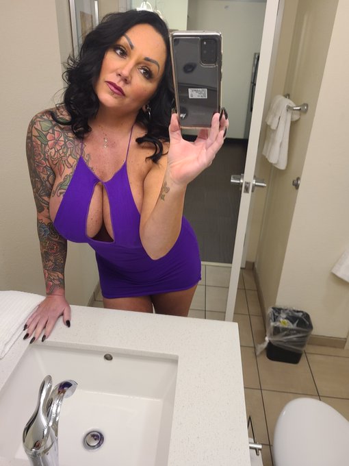 #friskyfriday #Milf #tattooed #pierced  
Visit me at my https://t.co/t1gJhUiHeT https://t.co/ft8En0y