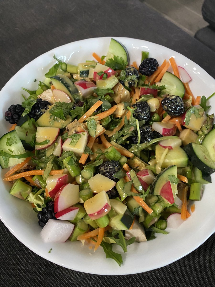 If you’re looking for a healthy dressing to give you energy, try this. #salad #recipes #wahlsprotocol #glutenfree #dairyfree Blend: 
1/3 cup nutritional yeast
2 tbsp water
3 tbsp coconut aminos
3 tbsp apple cider vinegar
1 clove crushed garlic 
3/4 cup olive oil
1 tbsp tahini