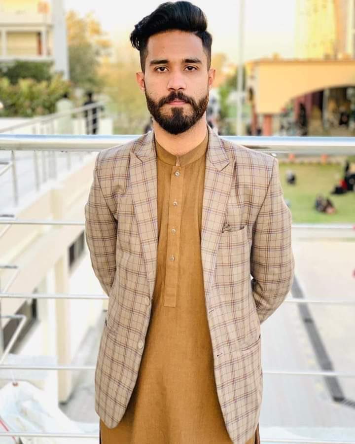 PTMUSA1's tweet photo. A young Pashtun student was gunned down in a clash at a university in Islamabad today. This is the direct result of the militarization of educational institutions mostly under the supervision of corrupt Pakistani generals.We demand #Justice4AbdulHaq
#SavePushtunInNuml https://t.co/Fq8MBwPuBU