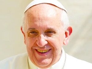 essamheggy's tweet photo. كمسلم ارى في البابا فرانسيس شخصية فريدة في عالمنا المعاصر. 
فهو رجل فقير يحكم دولة غنية، 
شخص خجول يخشاه أقوياء العالم، 
رجل مرح يصلي لعالم تعيس، 
رجل شجاع يزور العراق في العلن ويزورها وزير الدفاع الامريكي في الخفاء. 
قلوب المسلمين ستكون معك في قداس الاحد في العراق
 @Pontifex_ar https://t.co/tgkRPARSYd