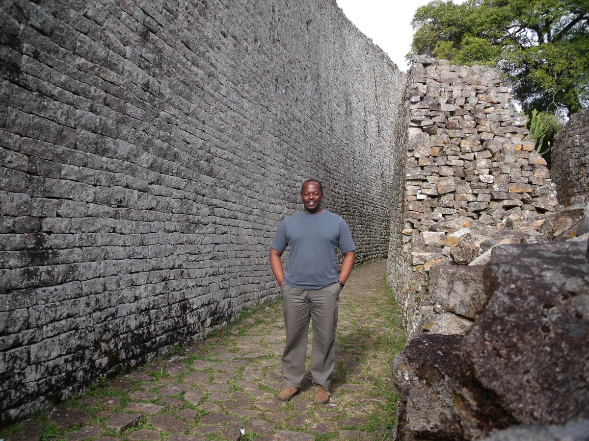 peterndoro's tweet image. Thinking about two of the most impressive spots on the continent tonight. The majesty of the Victoria Falls and the engineering genius of Great #Zimbabwe once the capital of a great kingdom.
