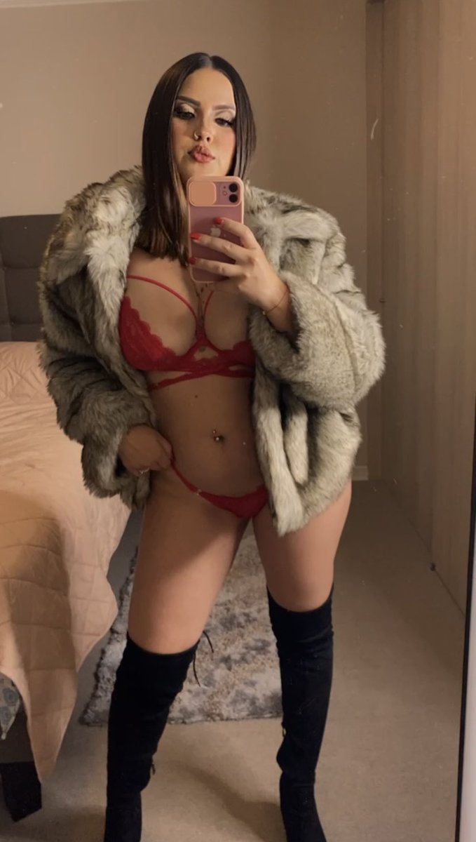 cocovainilla15's tweet photo. Dime si son mis cadera' que te ilusionan?!
Porque yo sé que no perdonan 👄 https://t.co/yIqA0LEbNd
