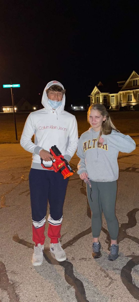 KnightsNerf2021's tweet photo. Brody Simms from 3 Jerks 1 Squirt gets his team on the board as he eliminates Kylie Jackson from Hot Targets🔥 https://t.co/Cw1sDz9vXt