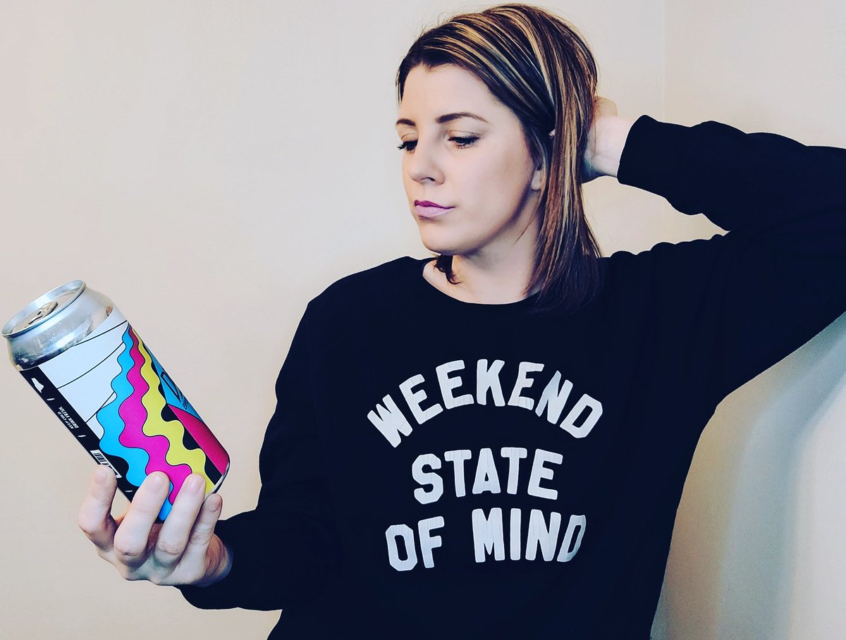 keepsippin's tweet photo. #tgif #weekendstateofmind Find me over on IG @ Keep.Sippin https://t.co/DNUWrq6MLs