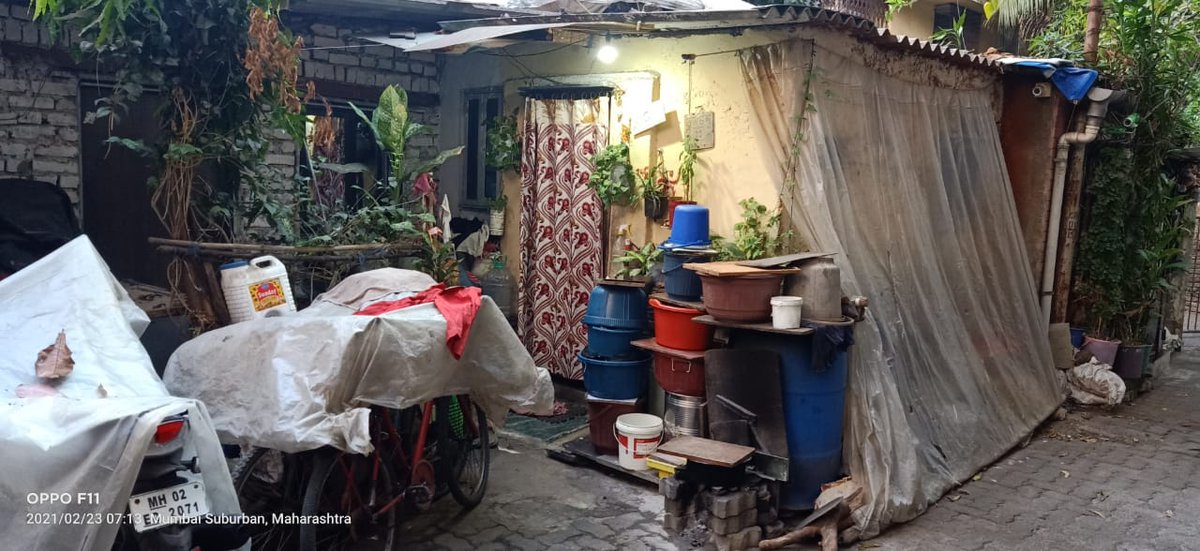 ParagMhatre's tweet photo. Encroachment on public road leading to Raindrop Apt and Annapurna Sadan @MumbaiPolice @mybmcwardKW immediate action expected. There is an active fireplace near the plastic sheet. It might lead to massive fire. Lane adjacent to Dr Anant Pal Life Care clinic https://t.co/doFlhjnapY