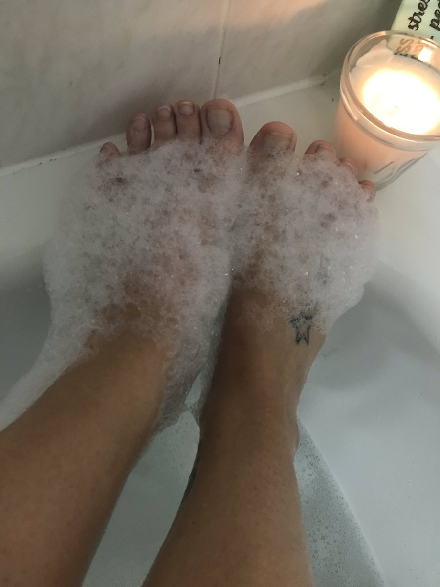 ToesTiffy's tweet photo. At home pedicure 💦💅🏻 soooo much more video &amp; photos from my lil self love session:

https://t.co/hrn98IAXno

 #footfetishnation #footworshipping #foottattoo #feetstagram #feetworship #feet #tattoofetish #tattoo #sticknpoke #feetpic #barefeet #barefoot #footsoak #bubbles https://t.co/orRsDfZsNq