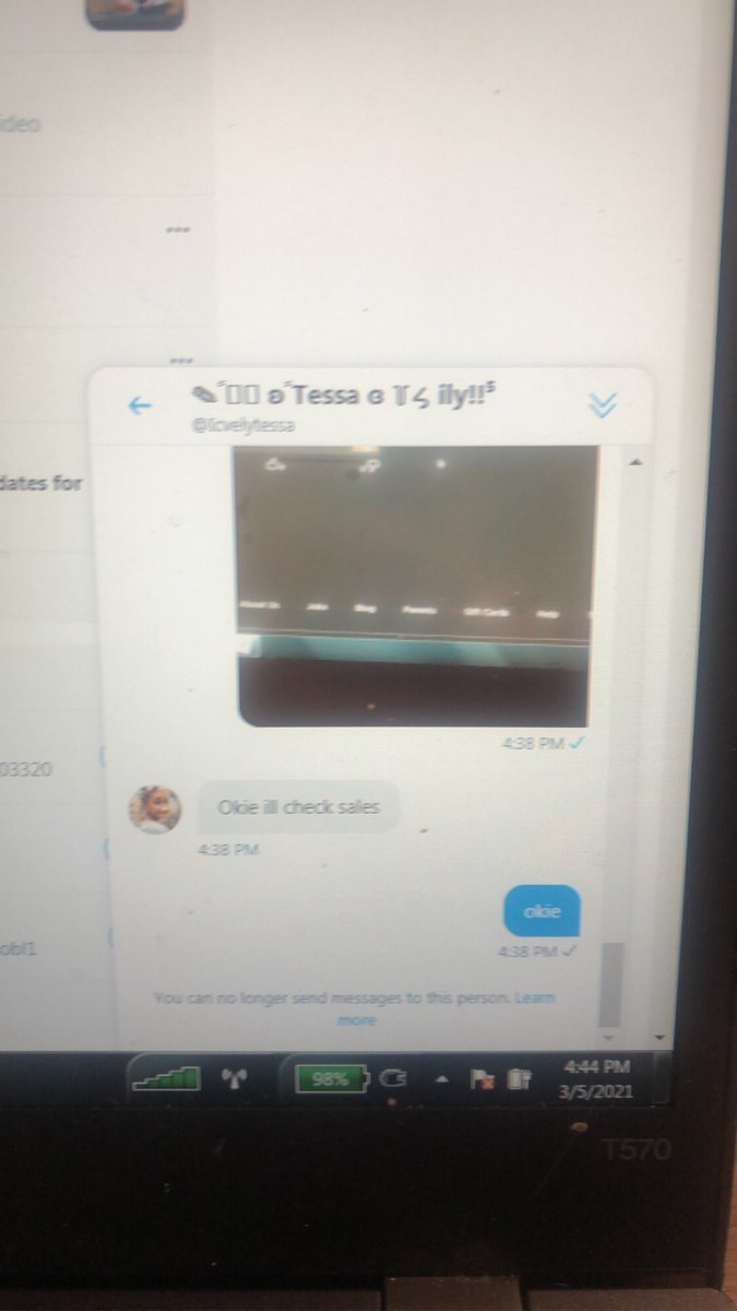 Macyfrank20's tweet photo. help help she took my robux omg report @Icvelytessa i gave her 5,223 robux for a halo and she blocked me #royalehightrades #scammer #scammerrh #royalehighhalos #royalehightradings #royalehighoffer #royalehighcrosstrades #royalehighshop https://t.co/l4ubWXXxkp