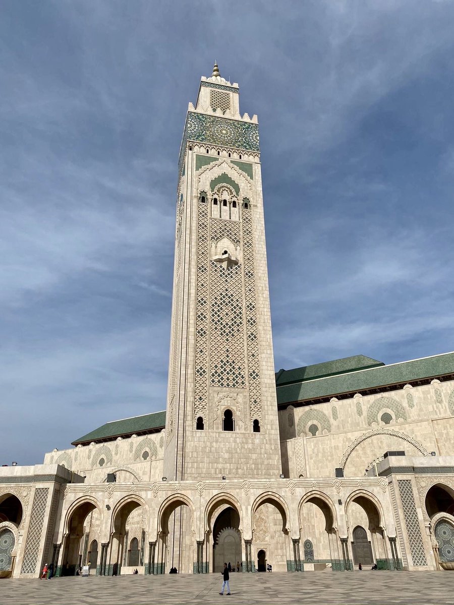moroccowithsimo's tweet photo. Hassan 2 Mosque — Casablanca, Morocco 🇲🇦
More than 12 500 people. It is as many artists and craftsmen solicitated to build and design it! 🎨🔨 
@moroccowithsimo #merzougaexpedition https://t.co/viIRAovsL7