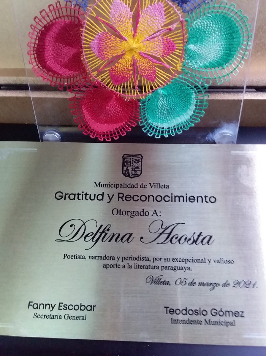 Muchísimas felicidades a nuestra socia Delfina Acosta, quien ha sido reconocida el día de hoy por la Municipalidad de Villeta, su ciudad de origen. 🌷 🌼 🌻