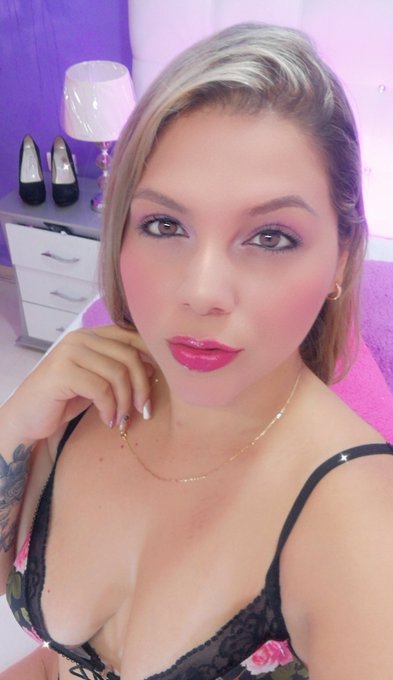 Happy weekend kisses everyone ❤️💞 https://t.co/HpFamFdpY1<a href="/tag/sexy"class="tags"><span>#sexy</span></a><a href="/tag/hot"class="tags"><span>#hot</span></a><a href="/tag/abbyhilton"class="tags"><span>#abbyhilton</span></a>