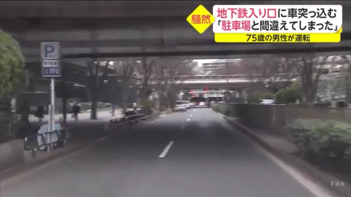 @CHE_M26_7 現場の手前の標識
確かに運転してたらややこしいかもね 